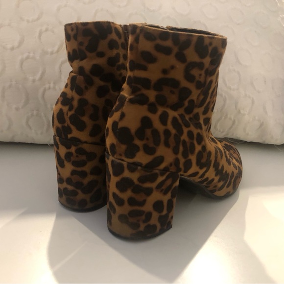 Leopard ankle booties - Picture 2 of 5